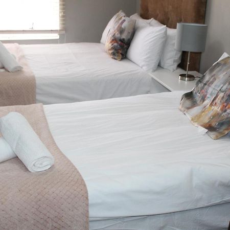 103Onwallace Self Catering Guest House كيب تاون المظهر الخارجي الصورة