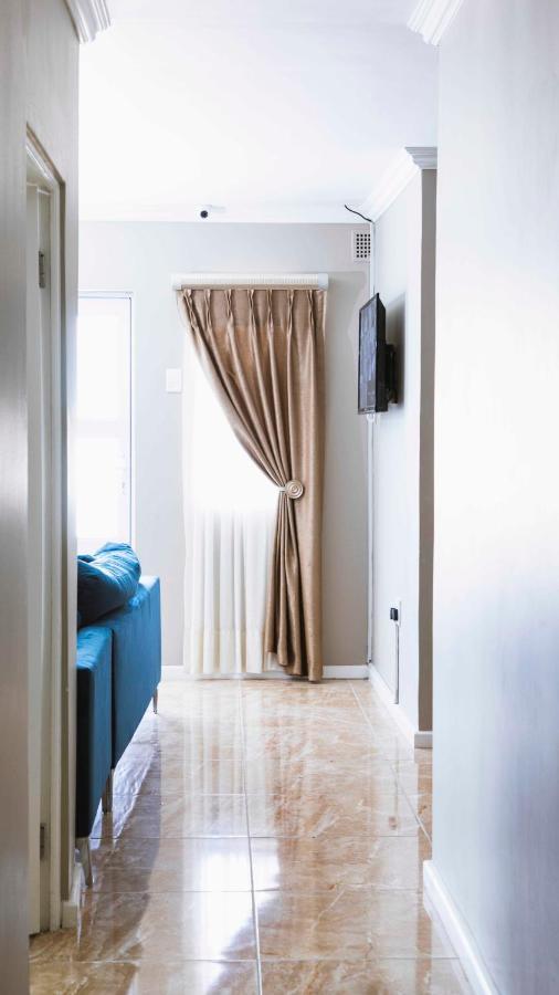 103Onwallace Self Catering Guest House كيب تاون المظهر الخارجي الصورة