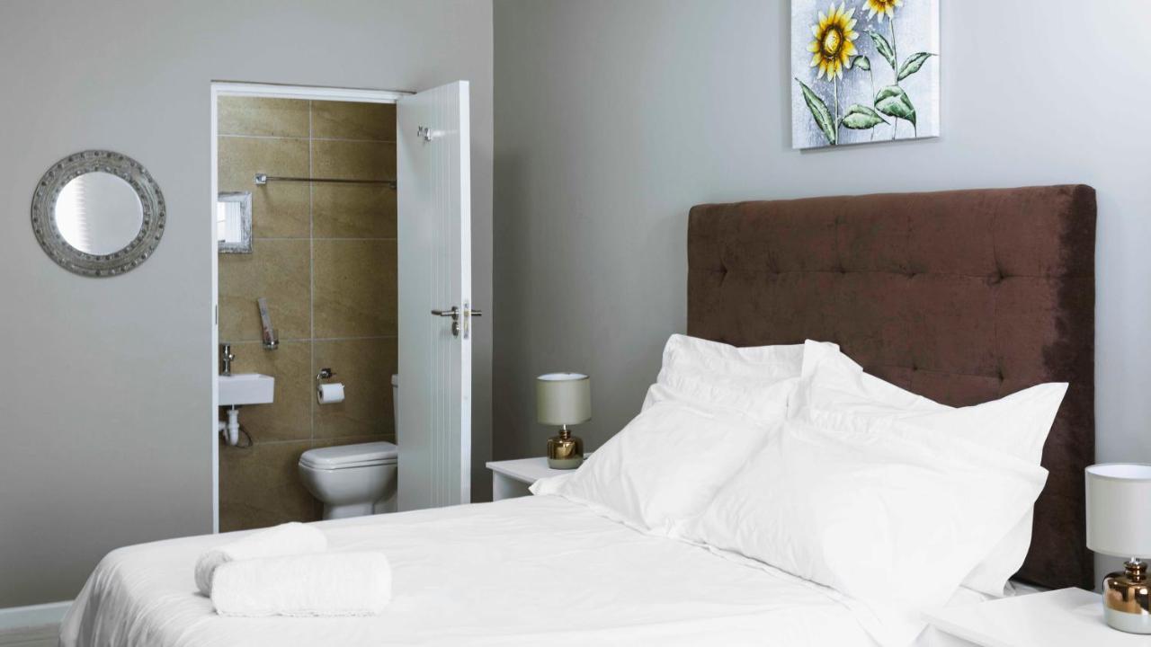 103Onwallace Self Catering Guest House كيب تاون المظهر الخارجي الصورة