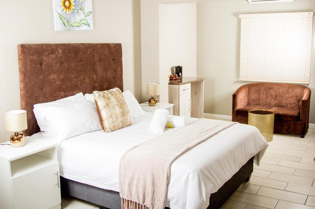 103Onwallace Self Catering Guest House كيب تاون المظهر الخارجي الصورة