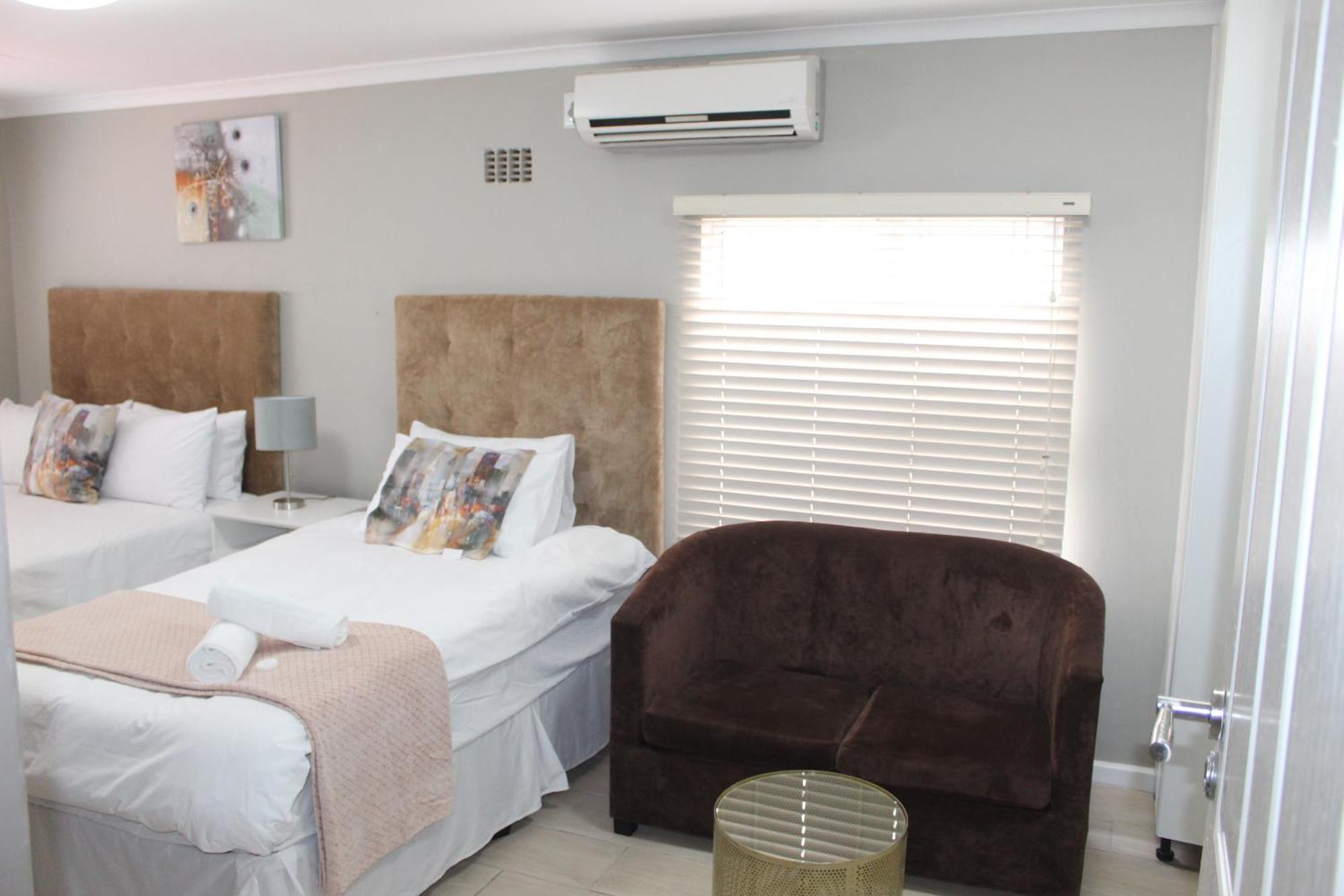103Onwallace Self Catering Guest House كيب تاون المظهر الخارجي الصورة